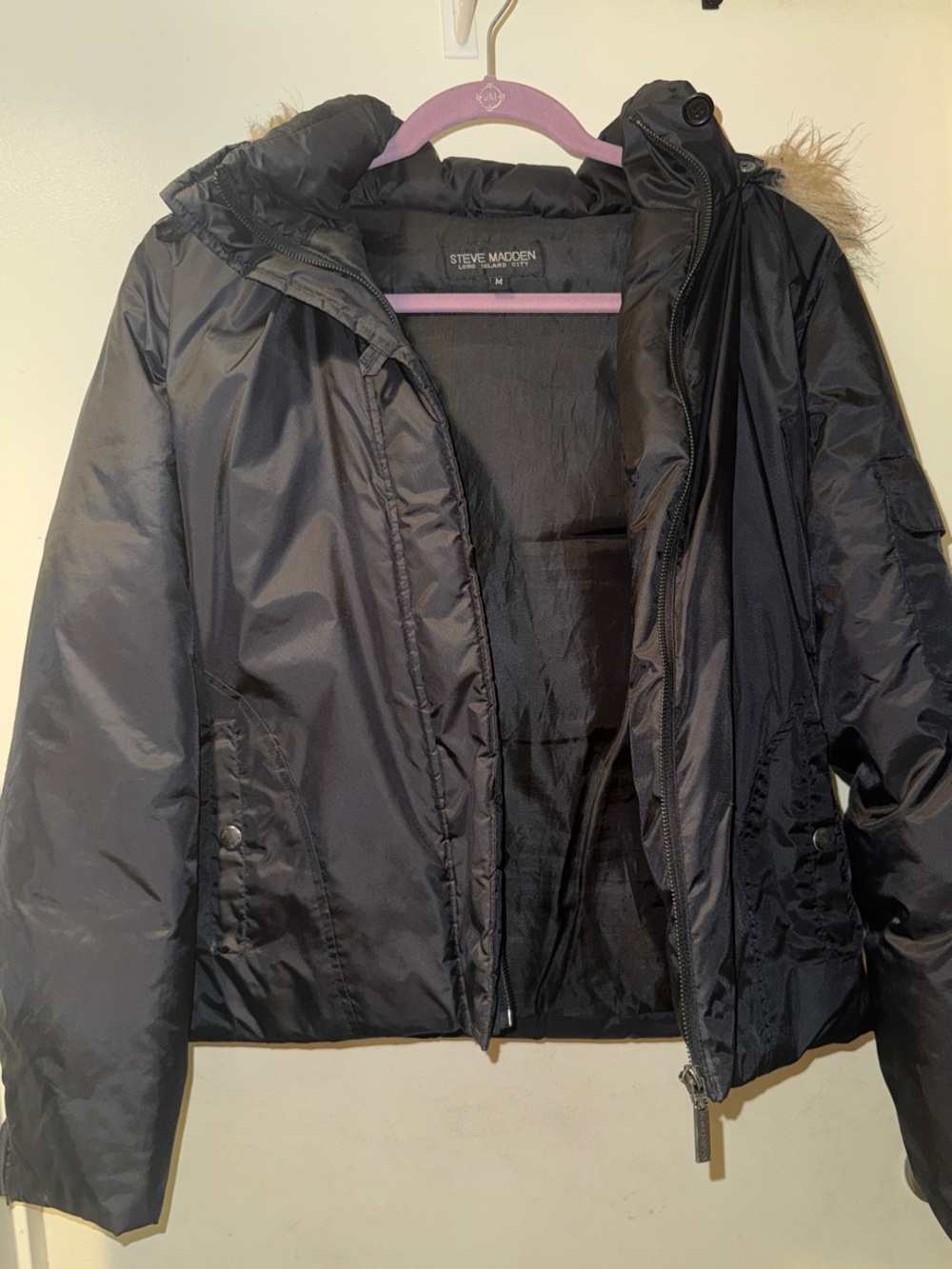 Steve Madden Black Hooded Puffer Jacket with Faux-Fur Trim size Medium